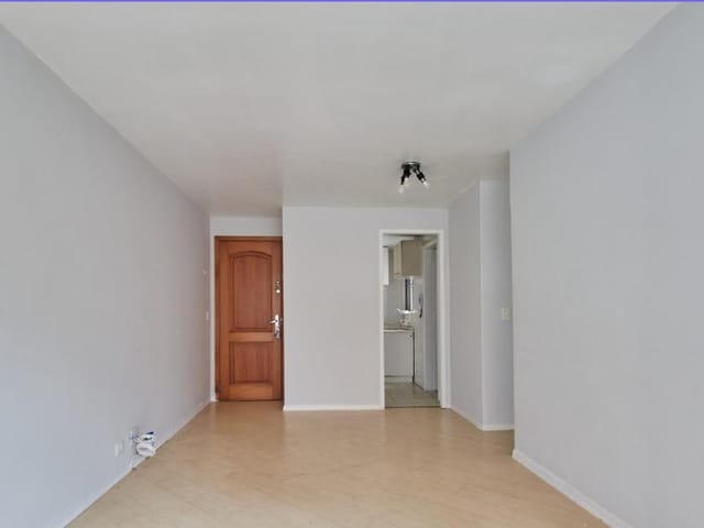 Apartamento 2 quartos e 1 banheiro, à venda, no bairro Bigorrilho em Curitiba