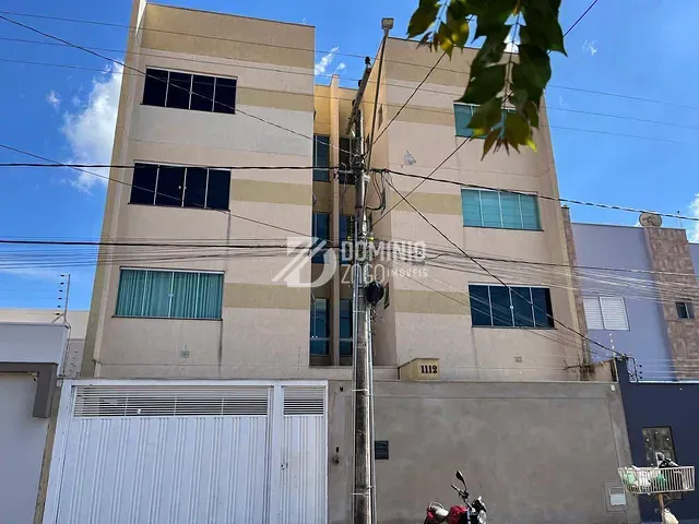 Apartamento 2 quartos e 2 banheiros, à venda, no bairro Olinda em Uberaba