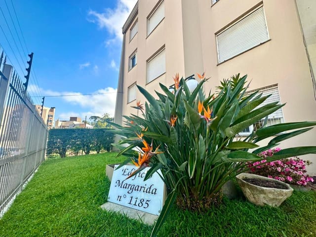 Apartamento 2 quartos e 1 banheiro, à venda, no bairro Cinqüentenário em Caxias do Sul