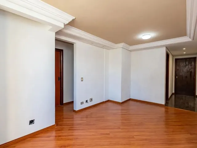 Apartamento 3 quartos e 1 banheiro, à venda, no bairro Novo Mundo em Curitiba