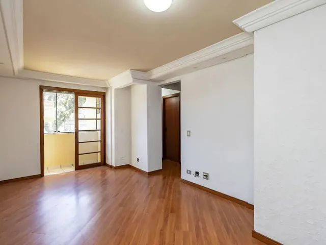 Apartamento 3 quartos e 1 banheiro, à venda, no bairro Novo Mundo em Curitiba