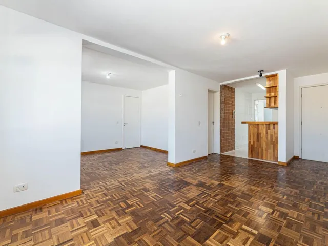 Apartamento 3 quartos e 2 banheiros, à venda, no bairro Água Verde em Curitiba