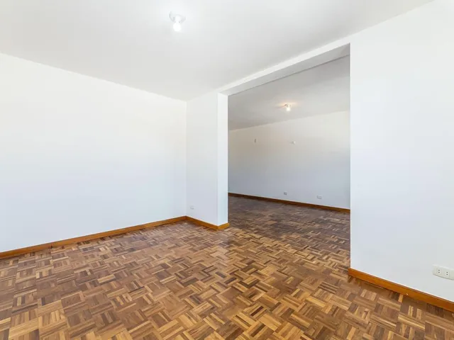 Apartamento 3 quartos e 2 banheiros, à venda, no bairro Água Verde em Curitiba