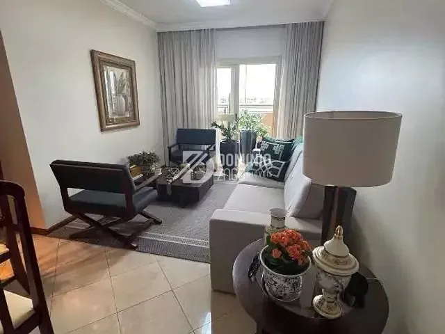 Apartamento com 99m² 3 quartos e 2 banheiros, à venda, no bairro São Benedito em Uberaba