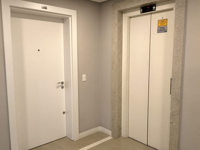 Apartamento 2 quartos e 2 banheiros, à venda, no bairro Panazzolo em Caxias do Sul