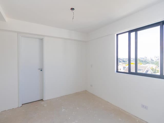 Apartamento 2 quartos e 1 banheiro, à venda, no bairro Santa Quitéria em Curitiba