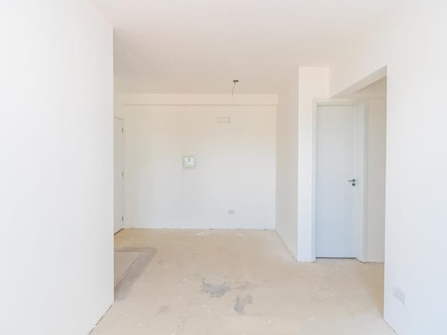 Apartamento 2 quartos e 1 banheiro, à venda, no bairro Santa Quitéria em Curitiba