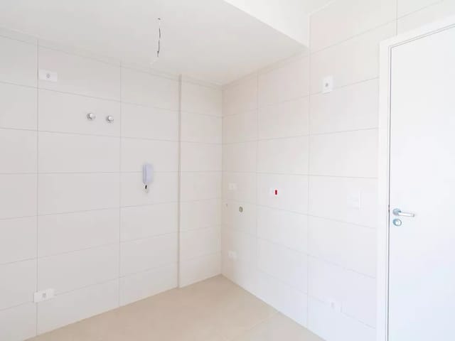 Apartamento 1 quarto e 1 banheiro, à venda, no bairro Santa Quitéria em Curitiba