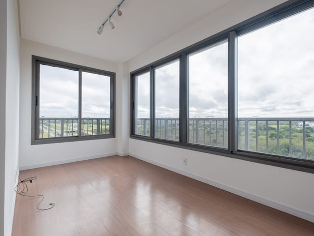 Apartamento com 56m² 2 quartos e 1 banheiro, à venda ou para alugar, no bairro São Gonçalo em Pelotas