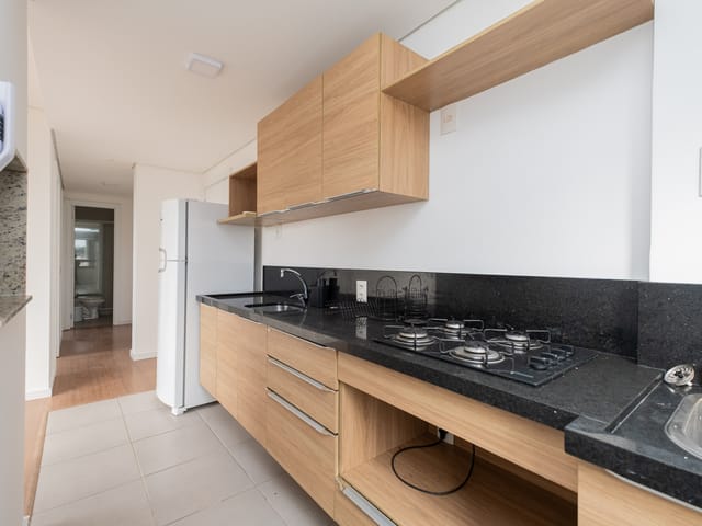 Apartamento com 56m² 2 quartos e 1 banheiro, à venda ou para alugar, no bairro São Gonçalo em Pelotas