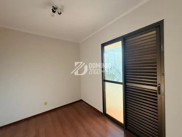 Apartamento com 102m² 3 quartos e 2 banheiros, à venda, no bairro Vila Maria Helena em Uberaba