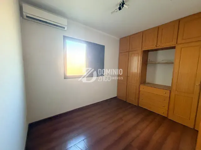 Apartamento com 102m² 3 quartos e 2 banheiros, à venda, no bairro Vila Maria Helena em Uberaba