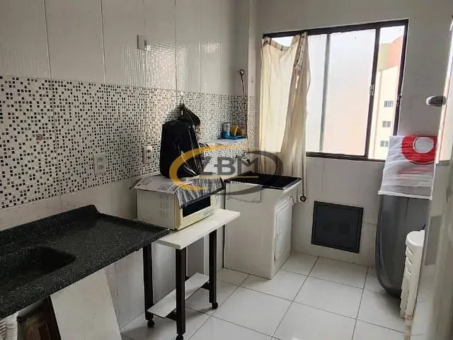 Apartamento com 75m² 2 quartos e 1 banheiro, à venda, no bairro Centro em Londrina