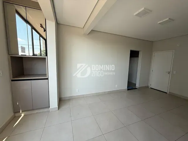 Apartamento 3 quartos e 2 banheiros, para alugar, no bairro Santa Maria em Uberaba