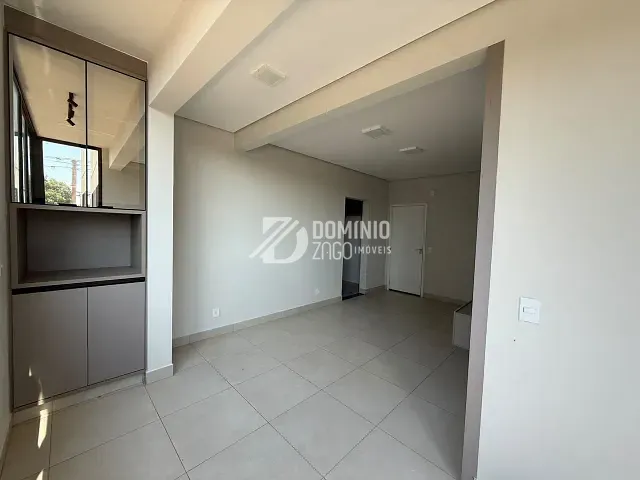 Apartamento 3 quartos e 2 banheiros, para alugar, no bairro Santa Maria em Uberaba