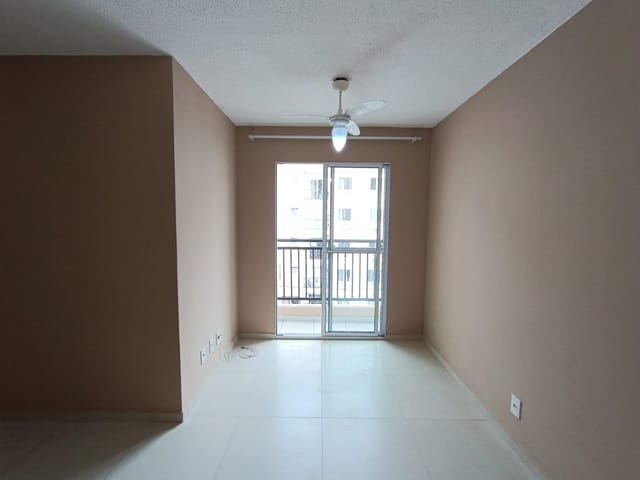 Foto do Apartamento - EXCELENTE APARTAMENTO NA TAQUARA - SALA COM VARANDA E DOIS QUARTOS - CONDOMÍNIO TRANQUILO E UMA ÓTIMA ÁREA DE LAZER. | Hilmar