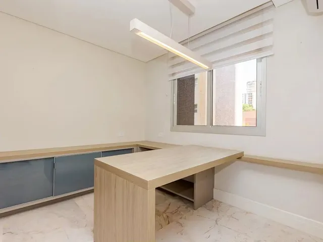 Apartamento 5 quartos e 6 banheiros, à venda, no bairro Água Verde em Curitiba
