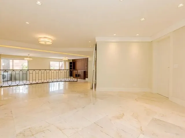 Apartamento 5 quartos e 6 banheiros, à venda, no bairro Água Verde em Curitiba