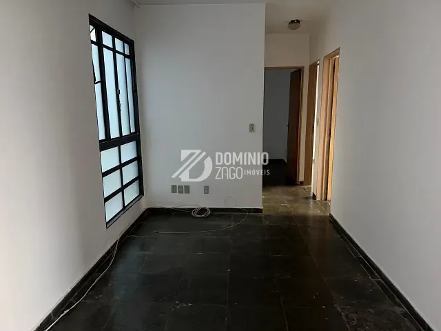 Apartamento com 55m² 3 quartos e 1 banheiro, para alugar, no bairro Centro em Uberaba
