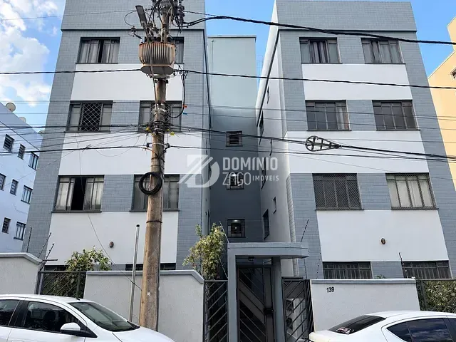Apartamento com 55m² 3 quartos e 1 banheiro, para alugar, no bairro Centro em Uberaba