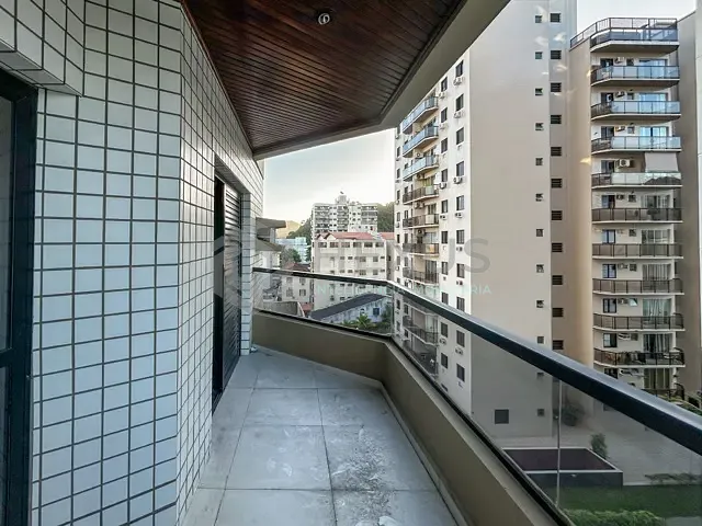 Apartamento com 105m² 3 quartos e 2 banheiros, à venda, no bairro Enseada em Guarujá