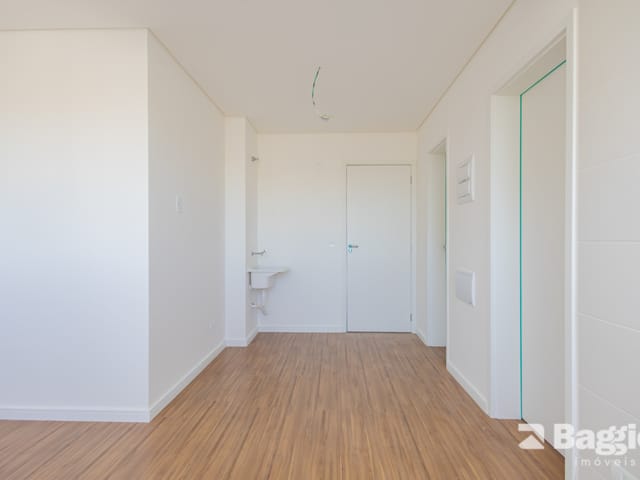 Apartamento 1 quarto e 1 banheiro, à venda, no bairro Tingui em Curitiba