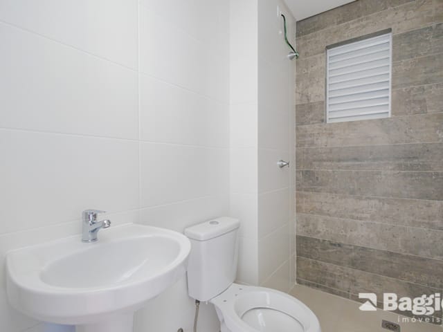 Apartamento 1 quarto e 1 banheiro, à venda, no bairro Tingui em Curitiba