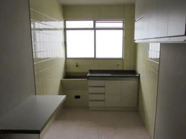 Apartamento 2 quartos e 1 banheiro, à venda, no bairro Centro Cívico em Curitiba