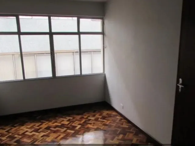 Apartamento 2 quartos e 1 banheiro, à venda, no bairro Centro Cívico em Curitiba