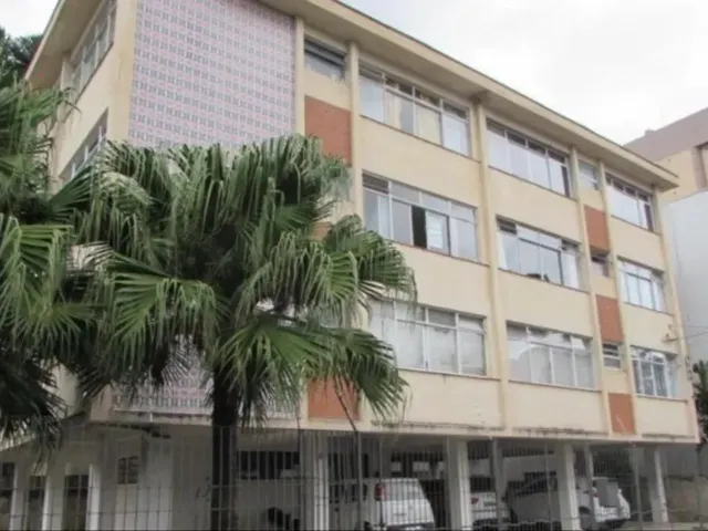 Apartamento 2 quartos e 1 banheiro, à venda, no bairro Centro Cívico em Curitiba