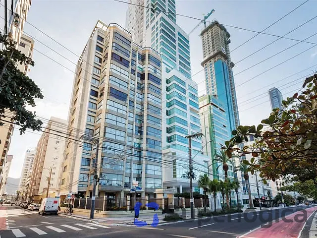 Apartamento 3 quartos e 1 banheiro, para alugar, no bairro Centro em Balneário Camboriú
