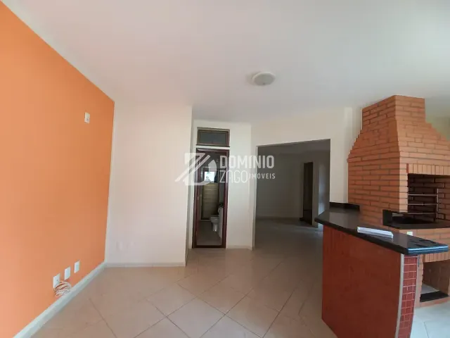 Apartamento com 250m² 3 quartos e 3 banheiros, à venda, no bairro Santa Mônica em Uberlândia