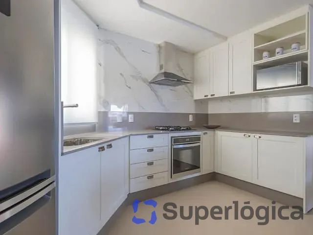 Apartamento 3 quartos e 1 banheiro, à venda, no bairro Centro em Balneário Camboriú