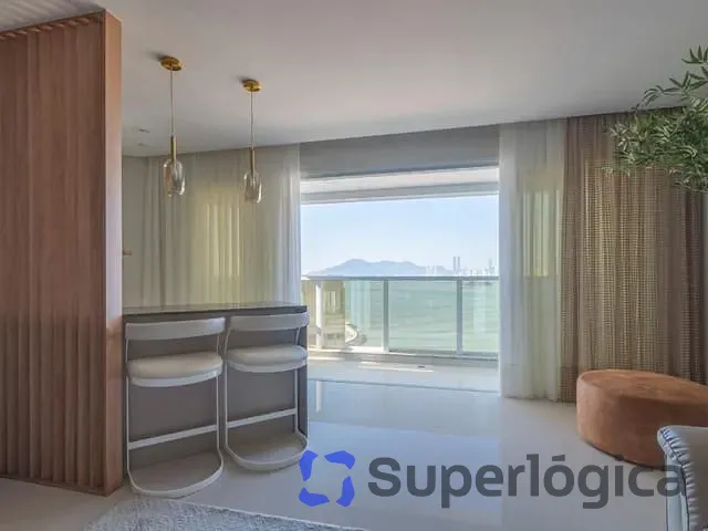 Apartamento 3 quartos e 1 banheiro, à venda, no bairro Centro em Balneário Camboriú