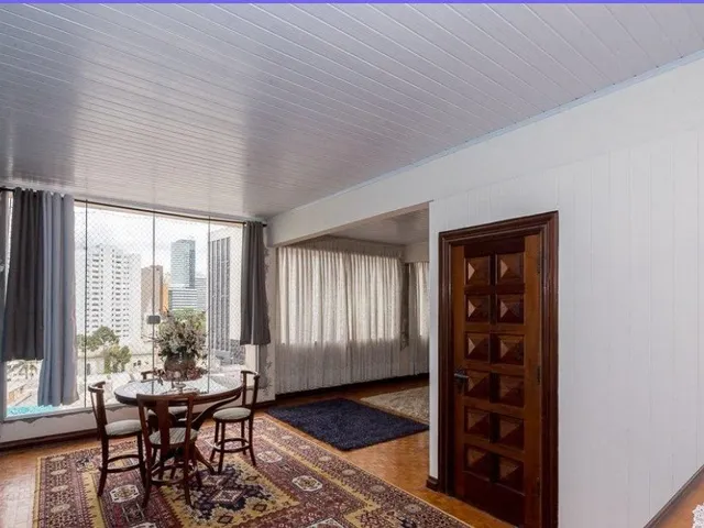 Apartamento 4 quartos e 4 banheiros, à venda, no bairro Centro em Curitiba