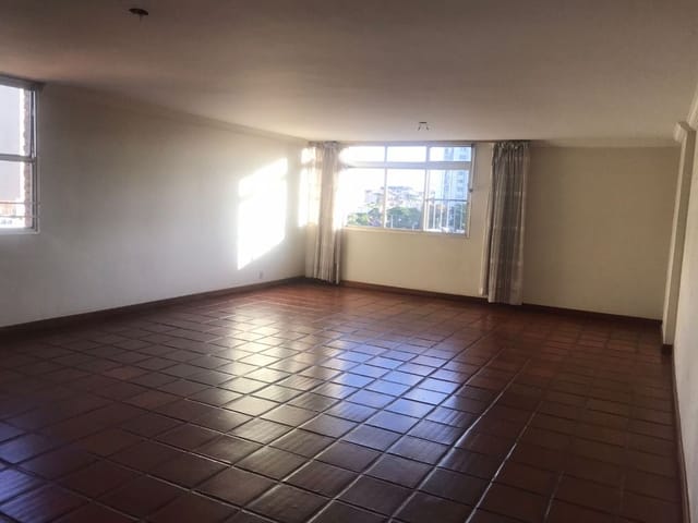 Foto do Apartamento - Apartamento com 4 dormitórios à venda, 294 m² por R$ 280.000,00 - Centro - Uberaba/MG | ZUCATO IMOBILIARIA LTDA