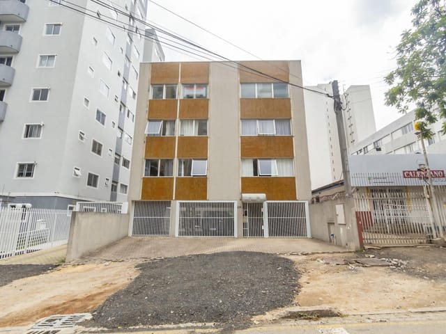 Apartamento 4 quartos e 4 banheiros, à venda, no bairro Portão em Curitiba