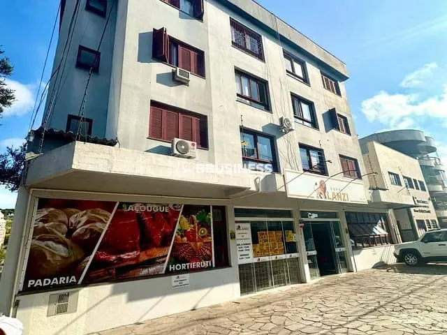 Apartamento 2 quartos e 2 banheiros, à venda, no bairro Medianeira em Caxias do Sul