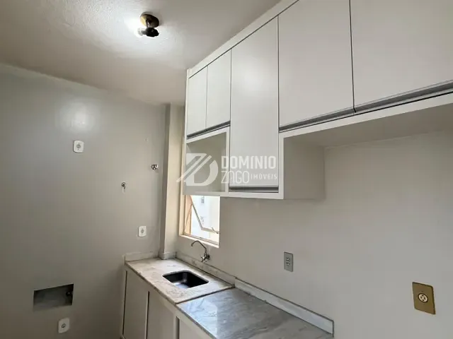 Apartamento 3 quartos e 2 banheiros, para alugar, no bairro Parque do Mirante em Uberaba