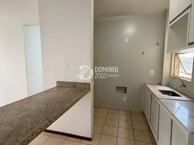 Apartamento 3 quartos e 2 banheiros, para alugar, no bairro Parque do Mirante em Uberaba
