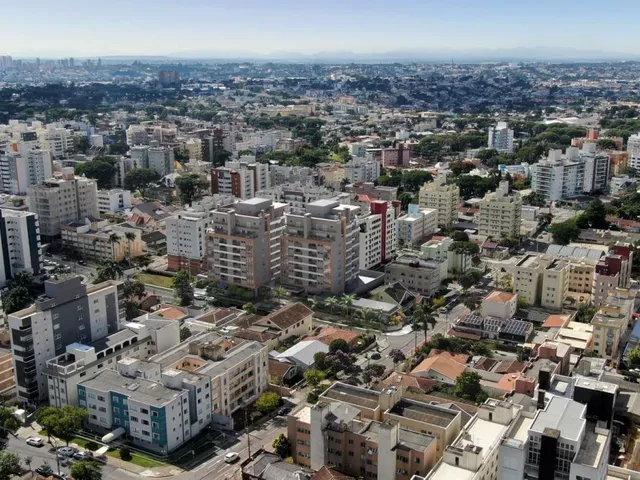Apartamento 3 quartos e 4 banheiros, à venda, no bairro Água Verde em Curitiba