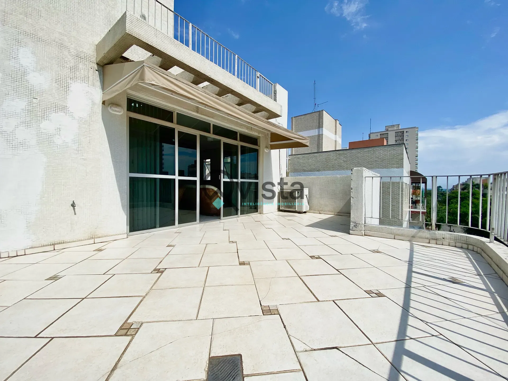Apartamento, 3 quartos, 130 m² - Foto 1