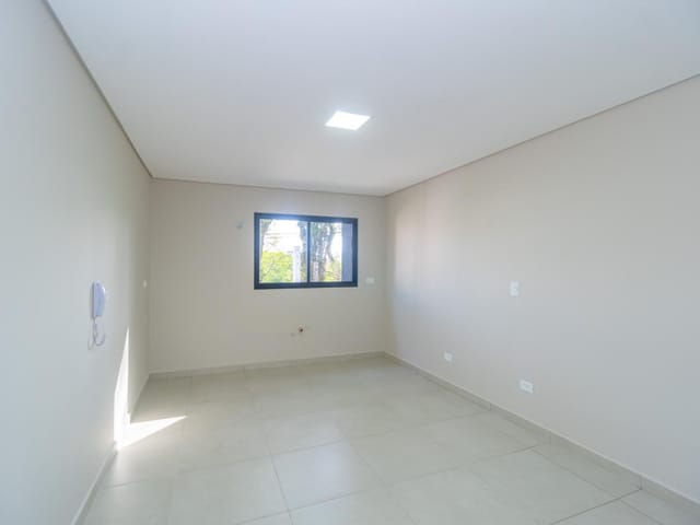 Apartamento 1 quarto e 1 banheiro, para alugar, no bairro Vila Izabel em Curitiba