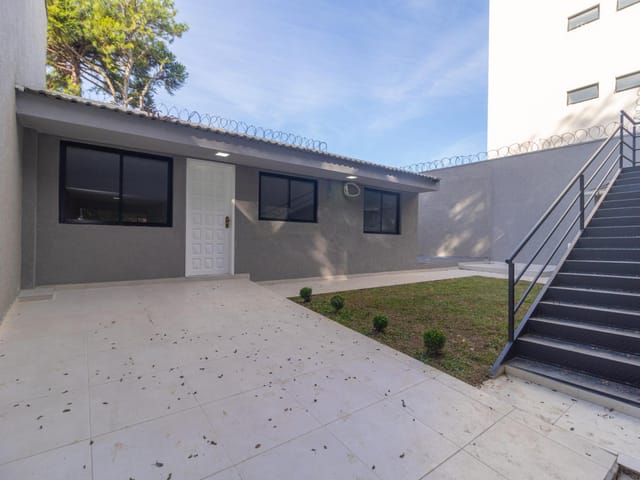 Apartamento 1 quarto e 1 banheiro, para alugar, no bairro Vila Izabel em Curitiba