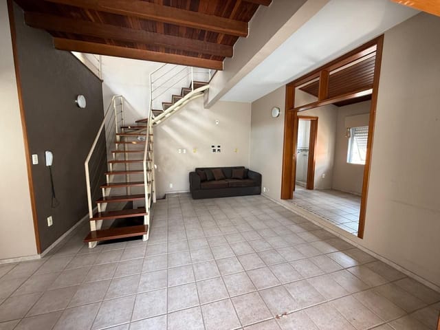 Apartamento 3 quartos e 2 banheiros, à venda, no bairro Moinhos de Vento em Porto Alegre
