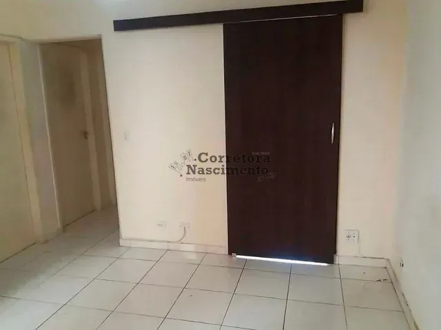 Apartamento 2 quartos e 1 banheiro, para alugar, no bairro Jardim Coleginho em Jacareí