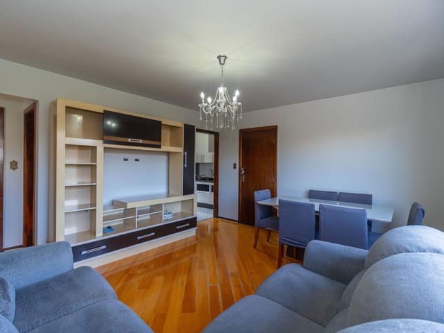 Apartamento 3 quartos e 1 banheiro, para alugar, no bairro Água Verde em Curitiba