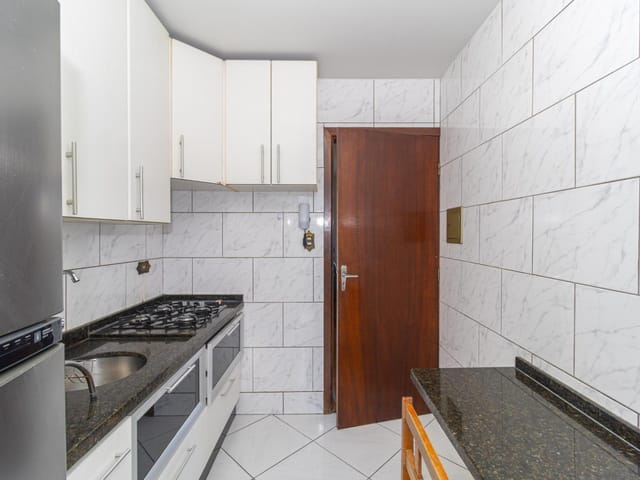 Apartamento 3 quartos e 1 banheiro, para alugar, no bairro Água Verde em Curitiba