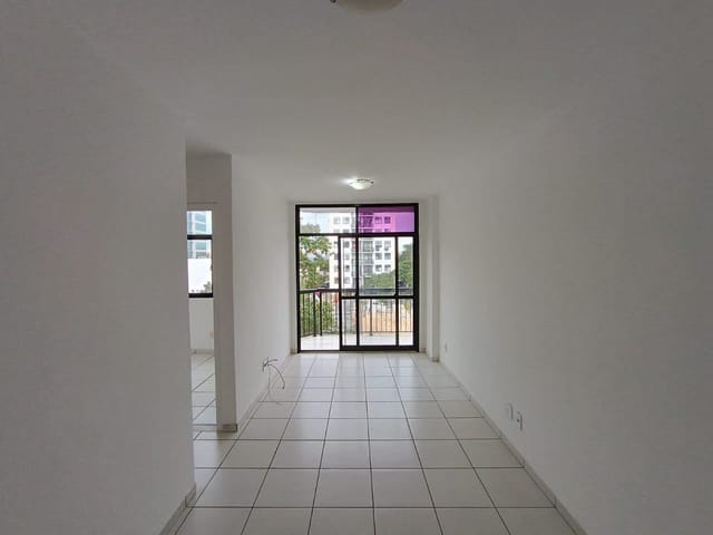 Foto do Apartamento - LOCAÇÃO - APARTAMENTO COM 3 QUARTOS (1 SUÍTE), ARMÁRIOS PLANEJADOS, 1 VAGA, LAZER COMPLETO NO MILANO – BARRA DA TIJUCA | Hilmar