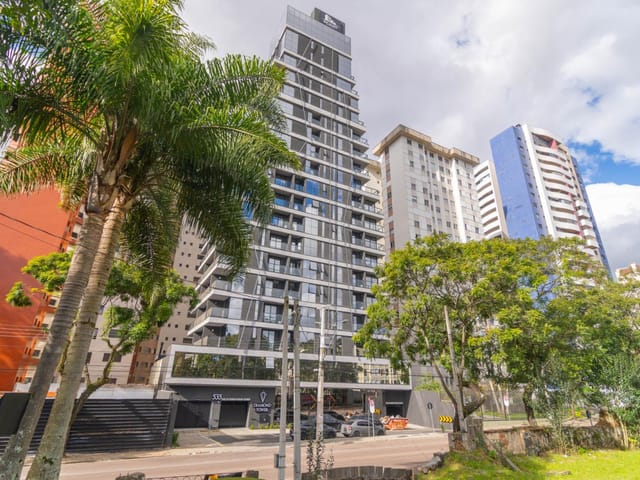 Apartamento 1 quarto e 1 banheiro, para alugar, no bairro Água Verde em Curitiba
